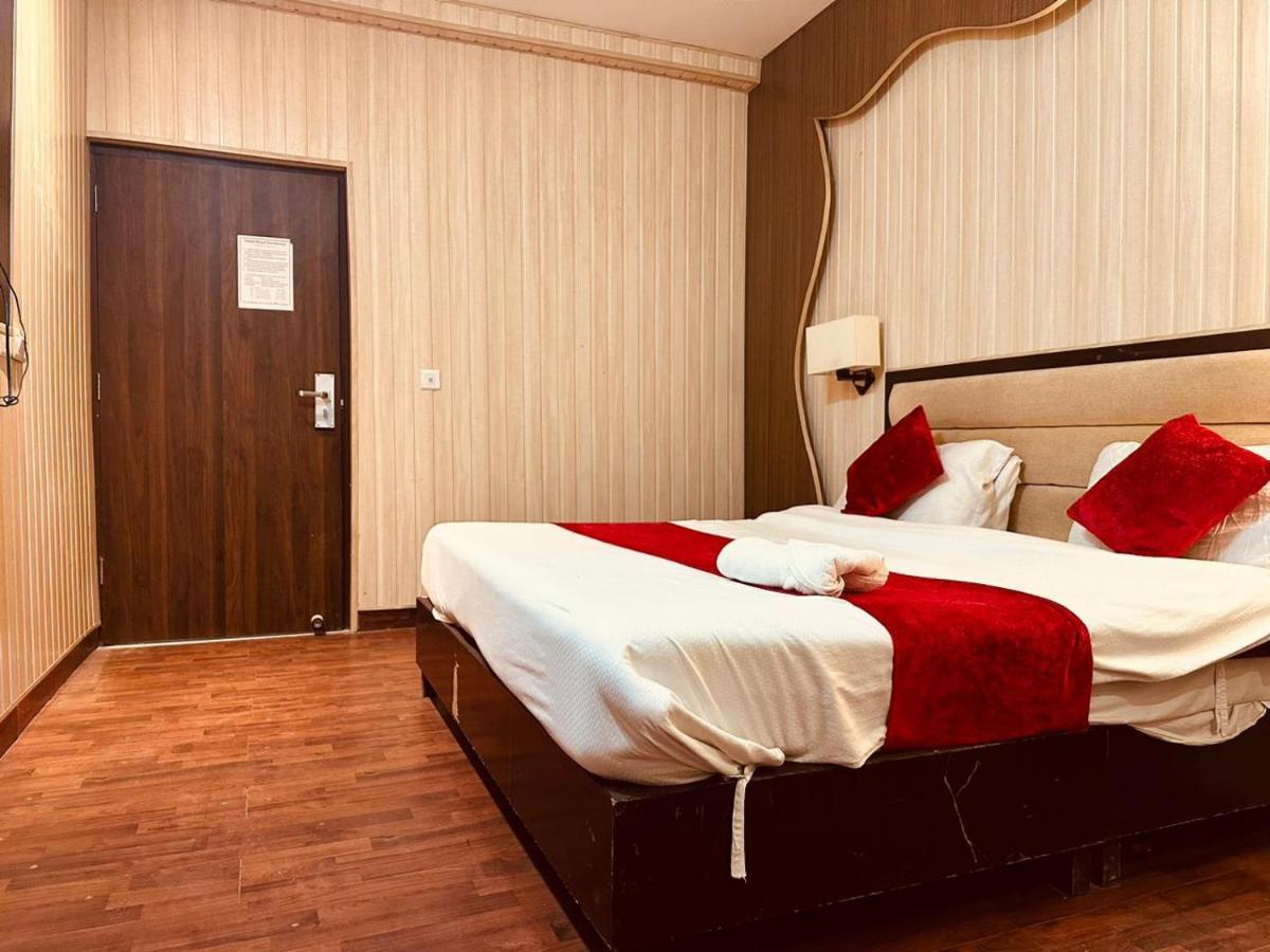Hotel Royal Residency Manāli Exterior foto
